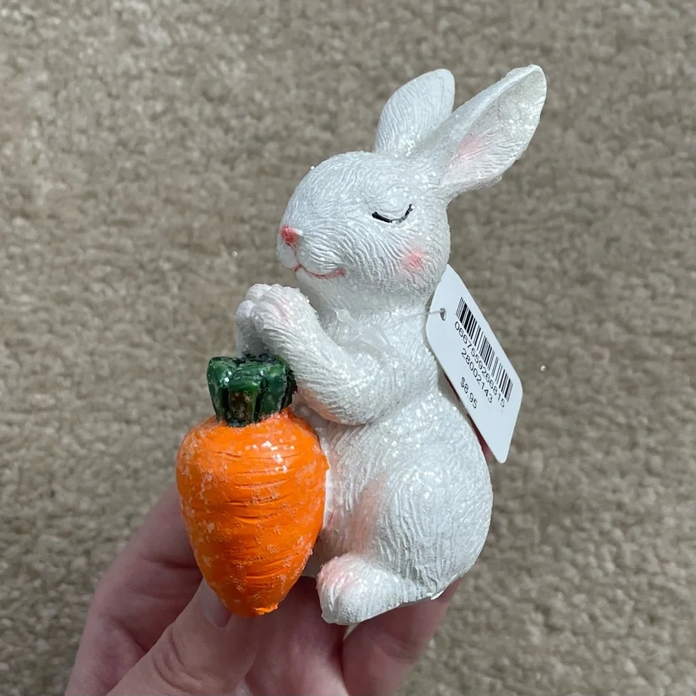 Bath & Body Works Glittery Bunny with Carrot Magnetic Candle Topper